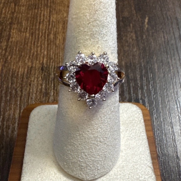 Jewelry - Gold Tone Red Faux Heart Shape Faux Ruby Rhinestone Border Ring Size 7